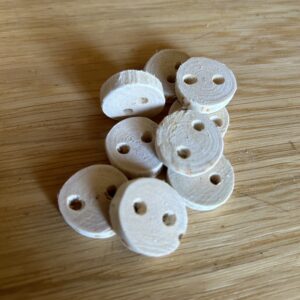 Birch buttons to presents